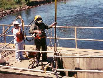 Commercial diving job