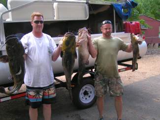 Randy Miller and Mark Nance with a nice cat from Toledo Bend